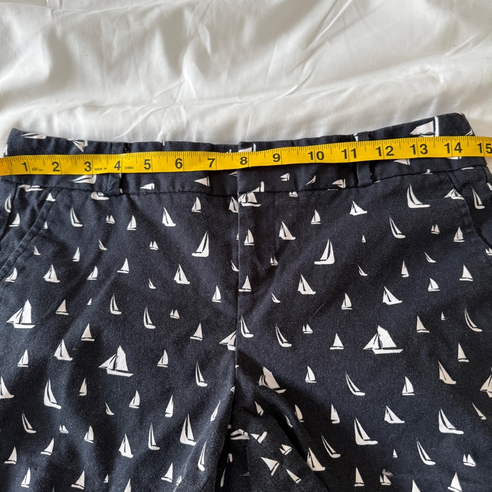 Banana Republic Shorts Womens Size 4P Hampton Fit Blue Chino Sailboat Print - Picture 4 of 6